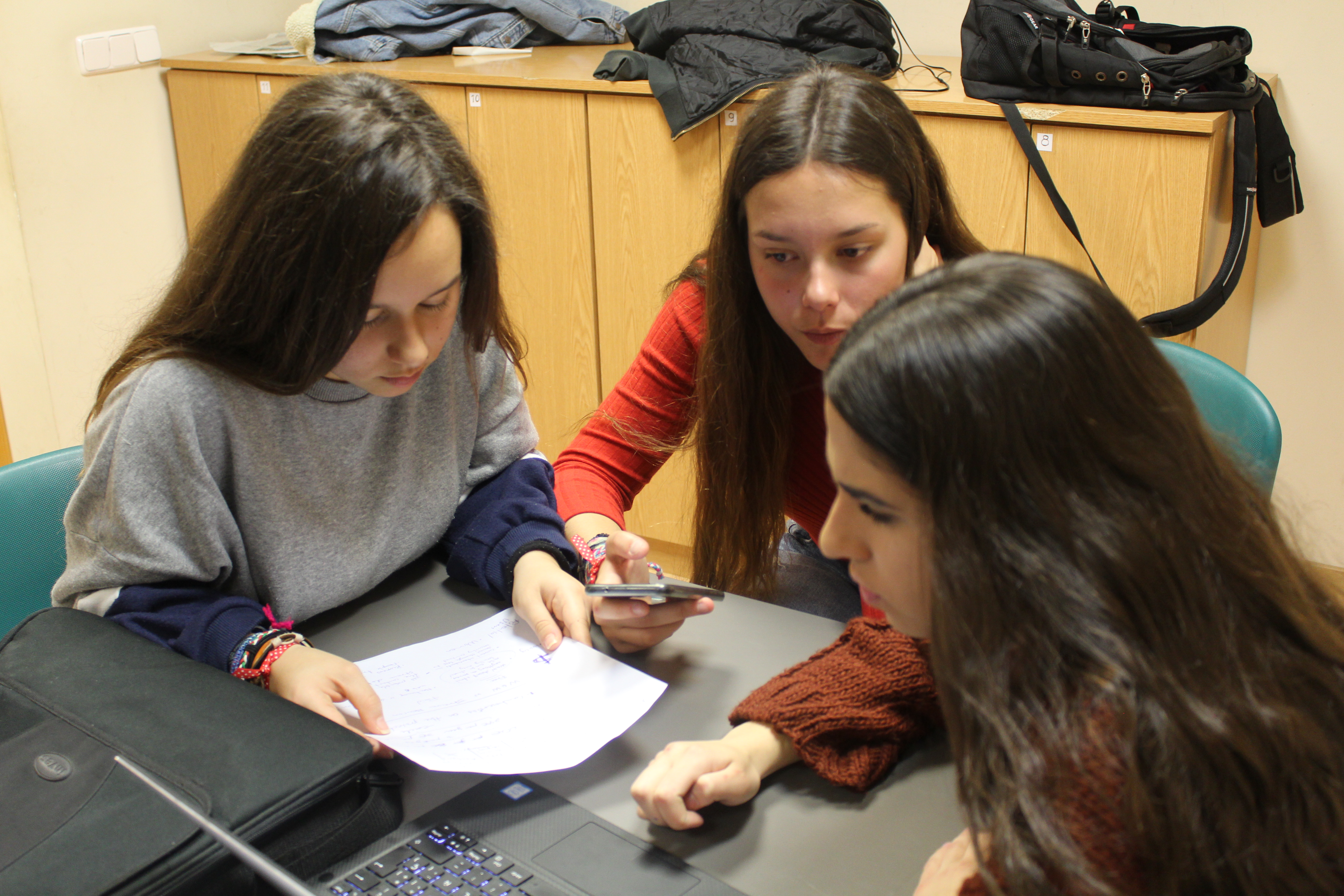 Paula, Lucía A., Sandra, Nuria, and Lucía F. – Secondary school students, and the brains behind “When & Where,” a mobile app that makes streets safer for women.